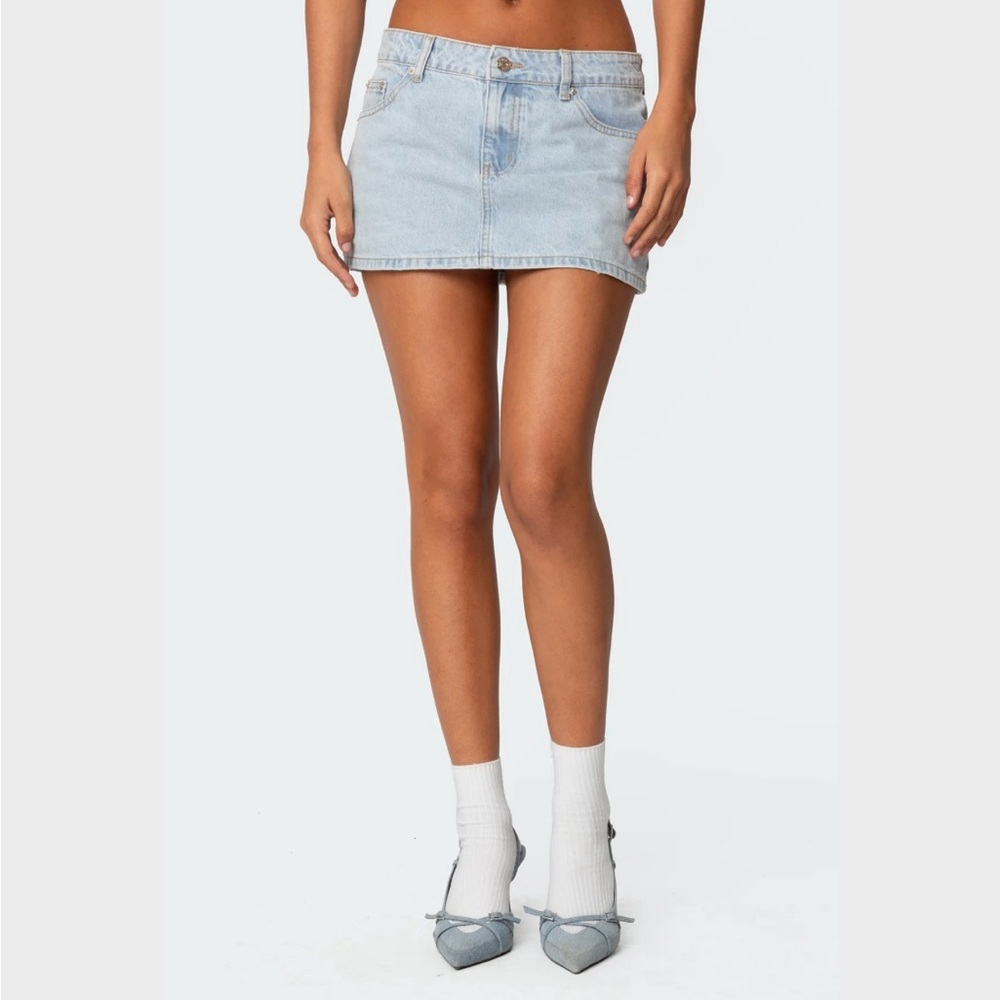 Edikted Chiara Denim Micro Skirt